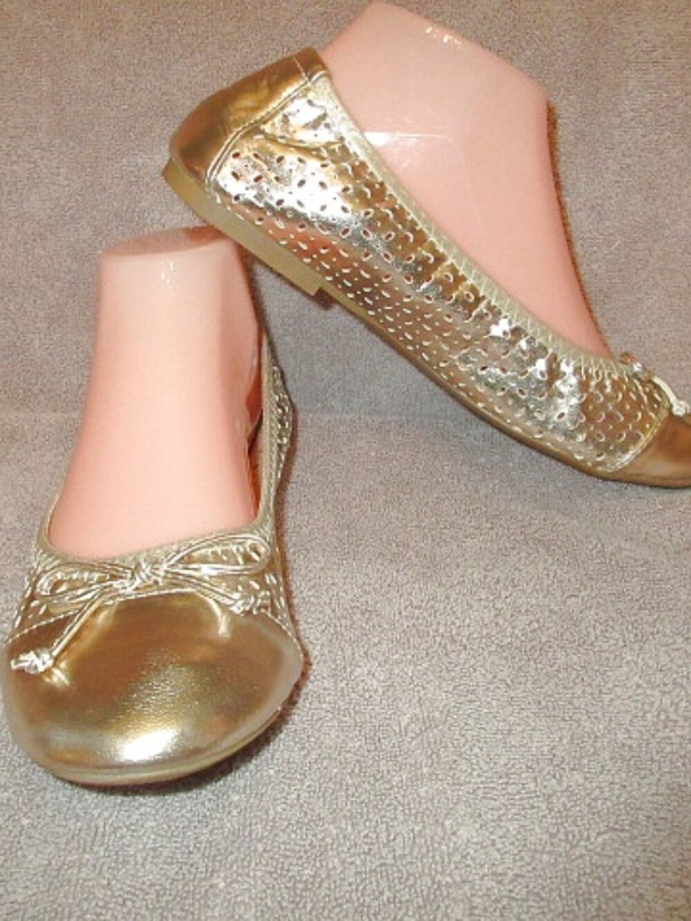 Rialto Shirlee Gold Lamé Ballet Flats Size 8 Slip On Laser Cut Comfort Shoes